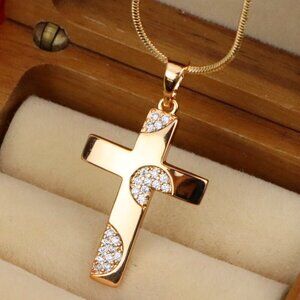 "Elegant Rose Gold Cross Pendant with Crystal Accents for Women & Men, XPPT1738